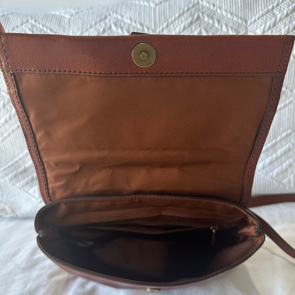 FOSSIL WILLOW LEATHER CROSSBODY BAG - Picture 6 of 16